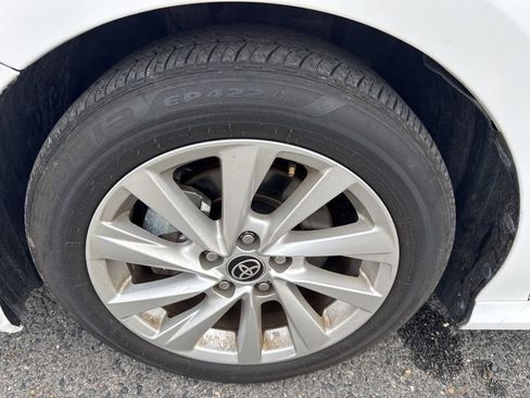 Used 2023 Toyota Camry LE image 9