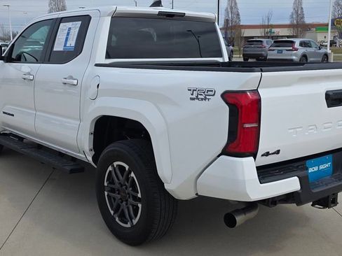 Used 2024 Toyota Tacoma TRD Sport image 3