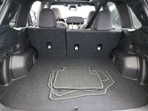 Certified 2025 Subaru Forester Premium AWD/4WD image 20