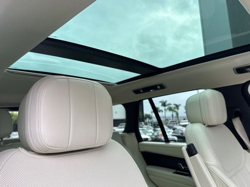 Used 2023 Land Rover Range Rover SE image 18