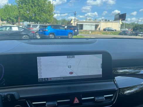 Used 2025 Kia Seltos S image 18