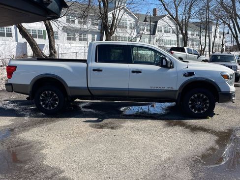 Used 2017 Nissan Titan PRO-4X image 3