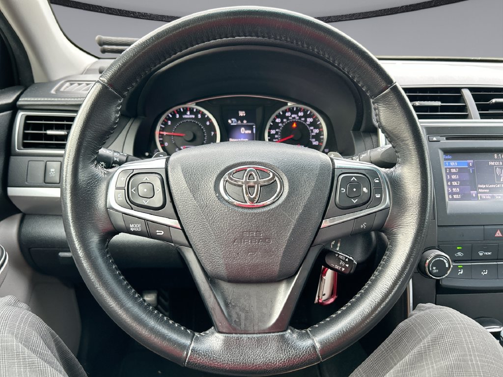 Used 2016 Toyota Camry SE FWD image 14