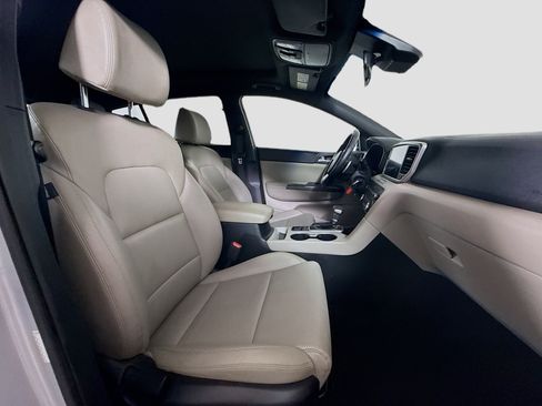 Used 2022 Kia Sportage Nightfall Edition FWD image 28