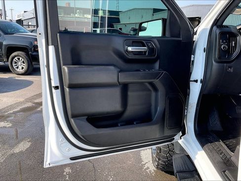 Used 2022 Chevrolet Silverado 1500 Custom image 24