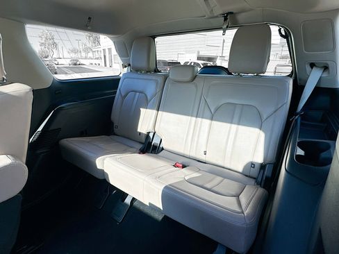 Used 2024 Ford Expedition Limited image 30