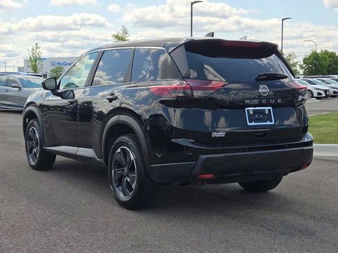 Used 2025 Nissan Rogue SV AWD/4WD image 13