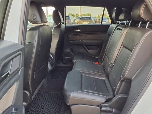 Used 2021 Volkswagen Atlas Cross Sport SE FWD image 7