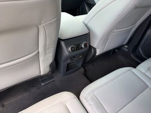 New 2026 Ford Explorer Active w/ Active Comfort Package AWD/4WD image 8