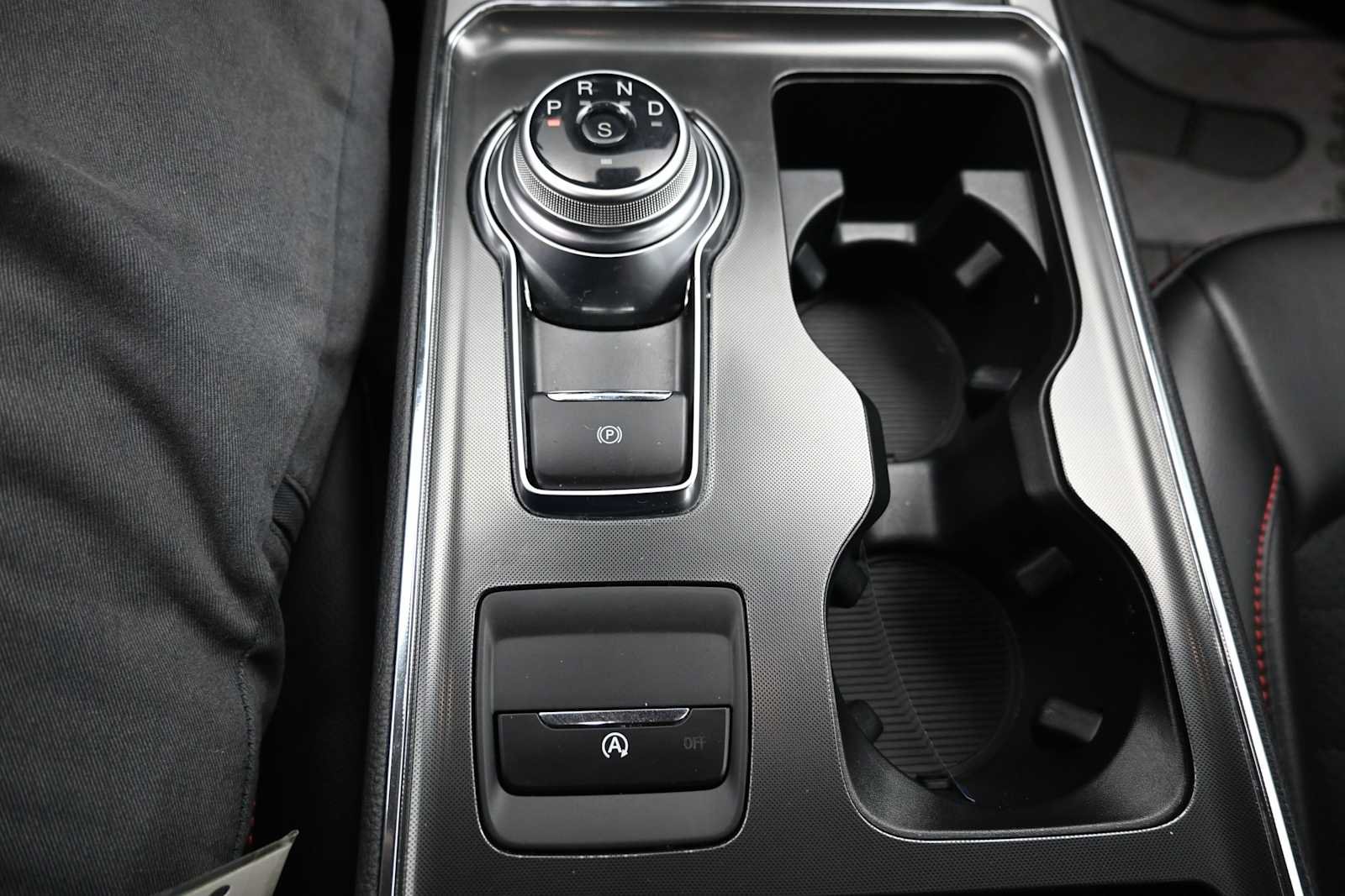 Used 2024 Ford Edge ST-Line AWD/4WD image 36