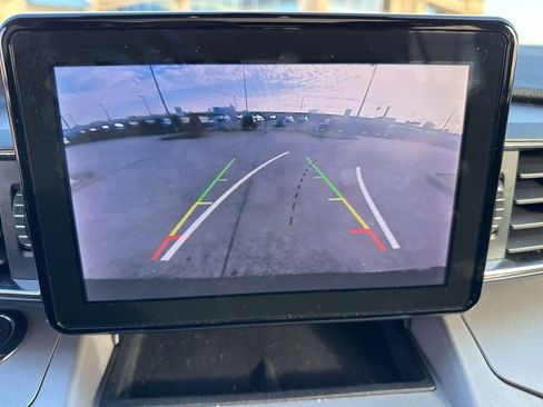 Used 2024 Ford Explorer XLT w/ Equipment Group 202A image 27