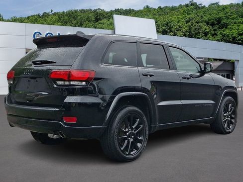 Used 2020 Jeep Grand Cherokee Altitude AWD/4WD image 6