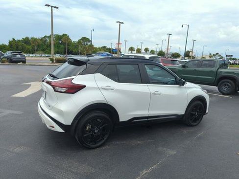 Certified 2023 Nissan Kicks SR w/ SR Premium Package FWD image 5