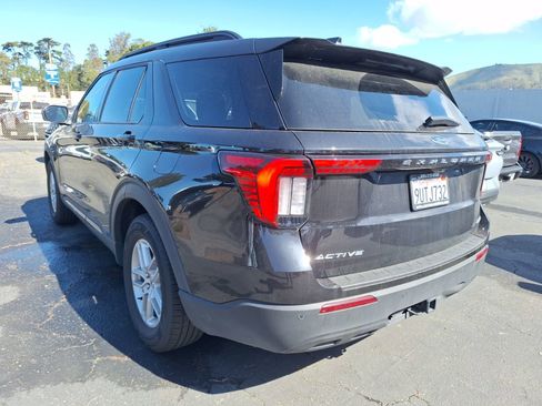 Used 2026 Ford Explorer Active image 4
