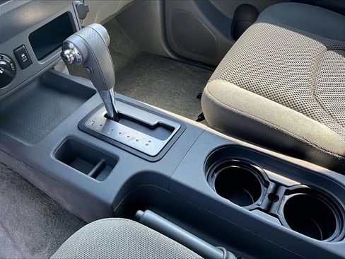 Used 2015 Nissan Frontier SV AWD/4WD image 15