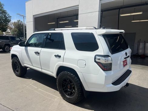 Certified 2021 Toyota 4Runner SR5 AWD/4WD image 5