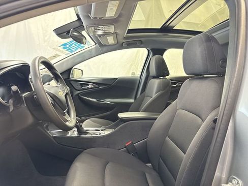 Used 2024 Chevrolet Malibu LT image 11