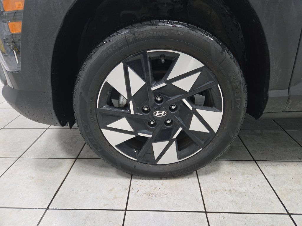 Used 2025 Hyundai Kona SEL AWD/4WD image 42