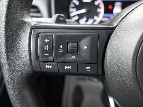 Used 2023 Nissan Rogue S AWD/4WD image 26