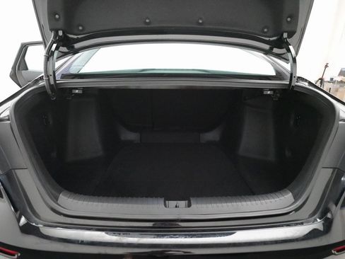 Used 2023 Honda Accord EX image 9