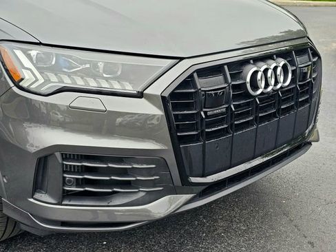 Used 2021 Audi Q7 3.0T Prestige w/ Prestige Package AWD/4WD image 3