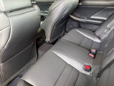 Used 2017 Lexus IS 350 F Sport w/ F Sport Package RWD image 4