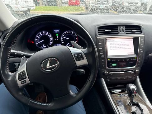 Used 2011 Lexus IS 350C w/ F-Sport Special Edition Pkg RWD image 7