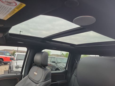 Used 2024 Ford F250 Platinum image 36