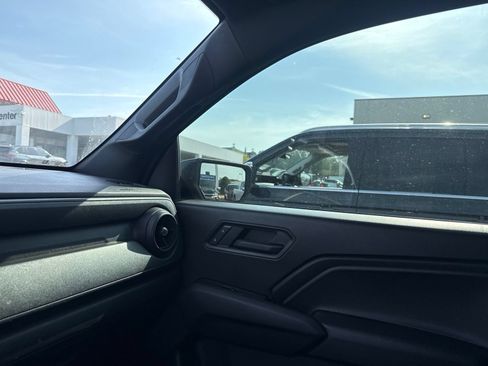 Used 2025 Chevrolet Colorado Trail Boss AWD/4WD image 24