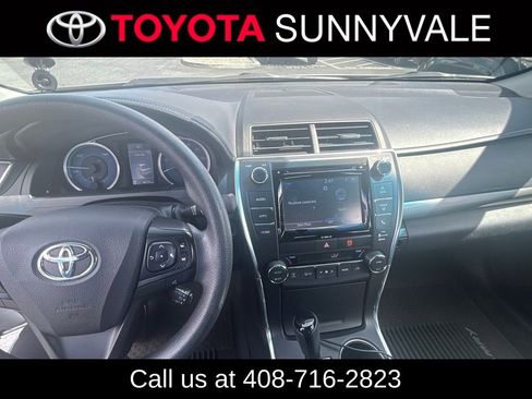Used 2017 Toyota Camry LE image 4