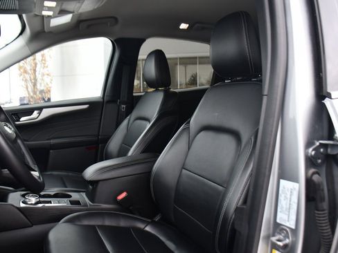 Used 2024 Ford Escape Platinum image 13