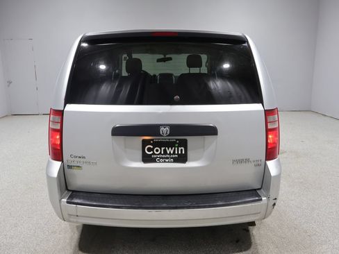 Used 2009 Dodge Grand Caravan SE w/ Climate Group FWD image 3