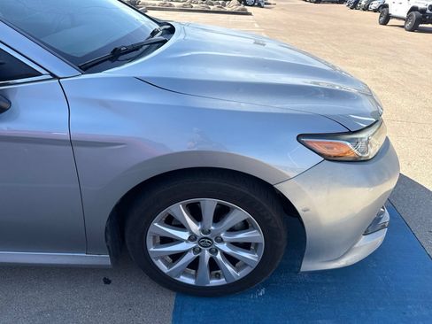 Used 2019 Toyota Camry LE FWD image 4