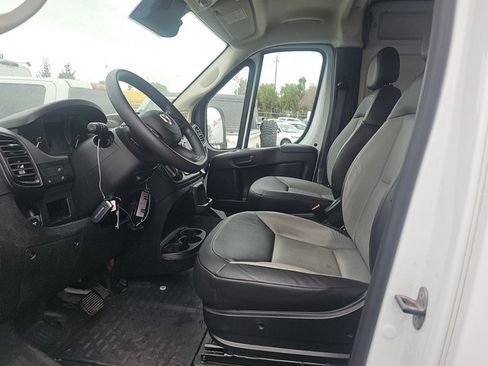 Used 2025 RAM ProMaster 2500 w/ Convenience Group FWD image 3