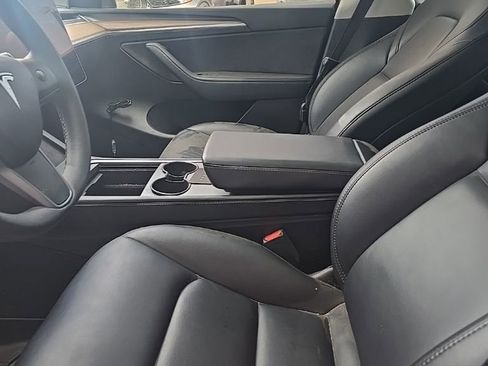 Used 2024 Tesla Model Y Long Range image 4