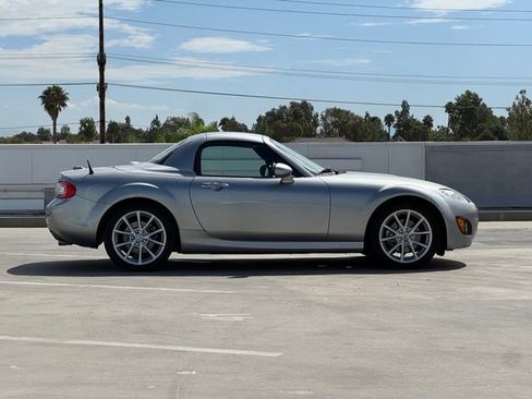Used 2011 MAZDA MX-5 Miata Grand Touring w/ Premium Pkg RWD image 30