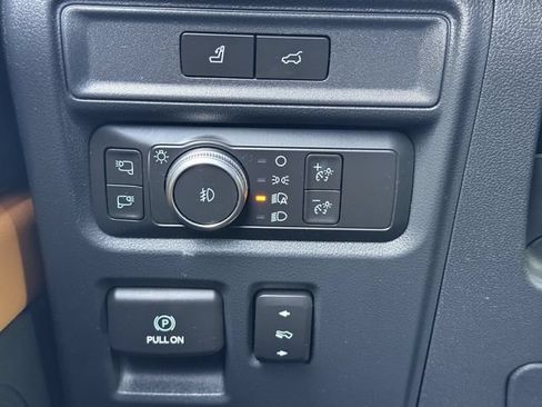 Used 2022 Ford Expedition Platinum RWD image 21