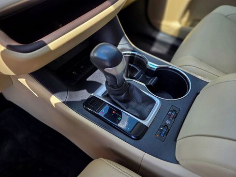 Used 2017 Toyota Highlander Limited Platinum image 20