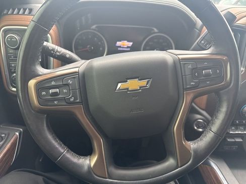 Used 2021 Chevrolet Silverado 1500 High Country w/ Technology Package image 12