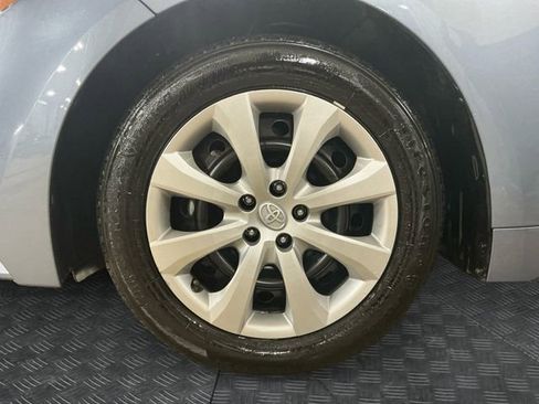 Used 2025 Toyota Corolla LE image 15