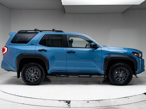 Used 2026 Toyota 4Runner SR5 AWD/4WD image 30