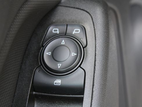 Used 2023 Chevrolet Equinox RS FWD image 21