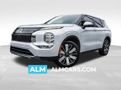 Used 2025 Mitsubishi Outlander SE