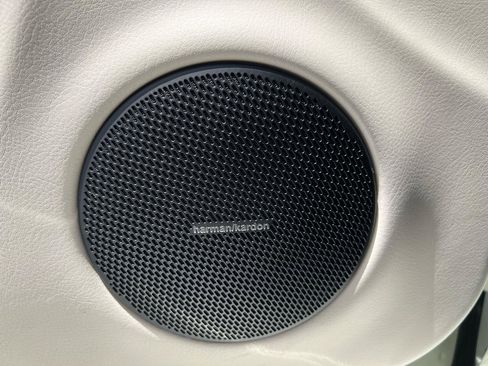 Used 2019 Maserati GranTurismo Sport RWD image 17