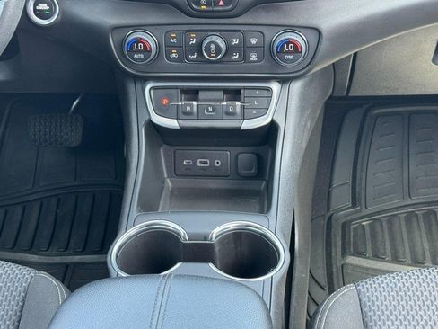 Used 2022 GMC Terrain SLE w/ Driver Convenience Package FWD image 14