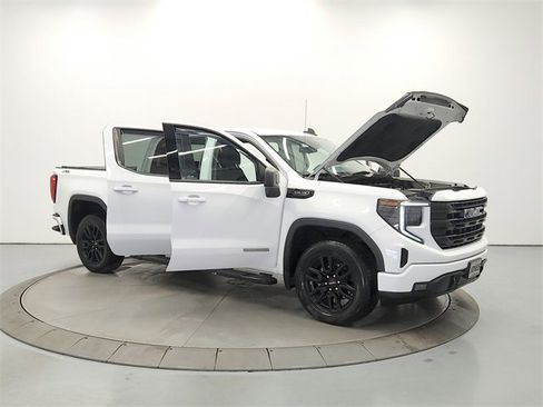 Used 2023 GMC Sierra 1500 Elevation image 10