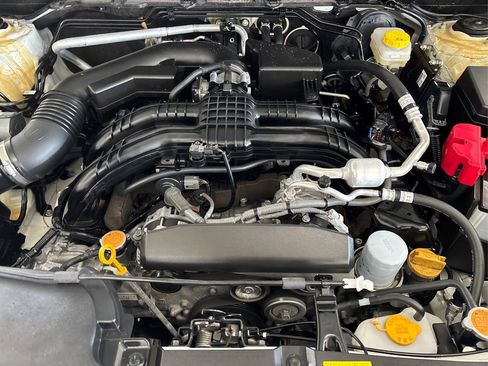 Used 2024 Subaru Crosstrek 2.0i Premium image 13