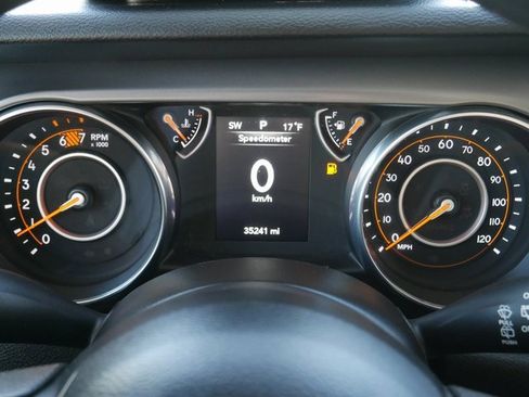 Used 2021 Jeep Wrangler Sport image 29