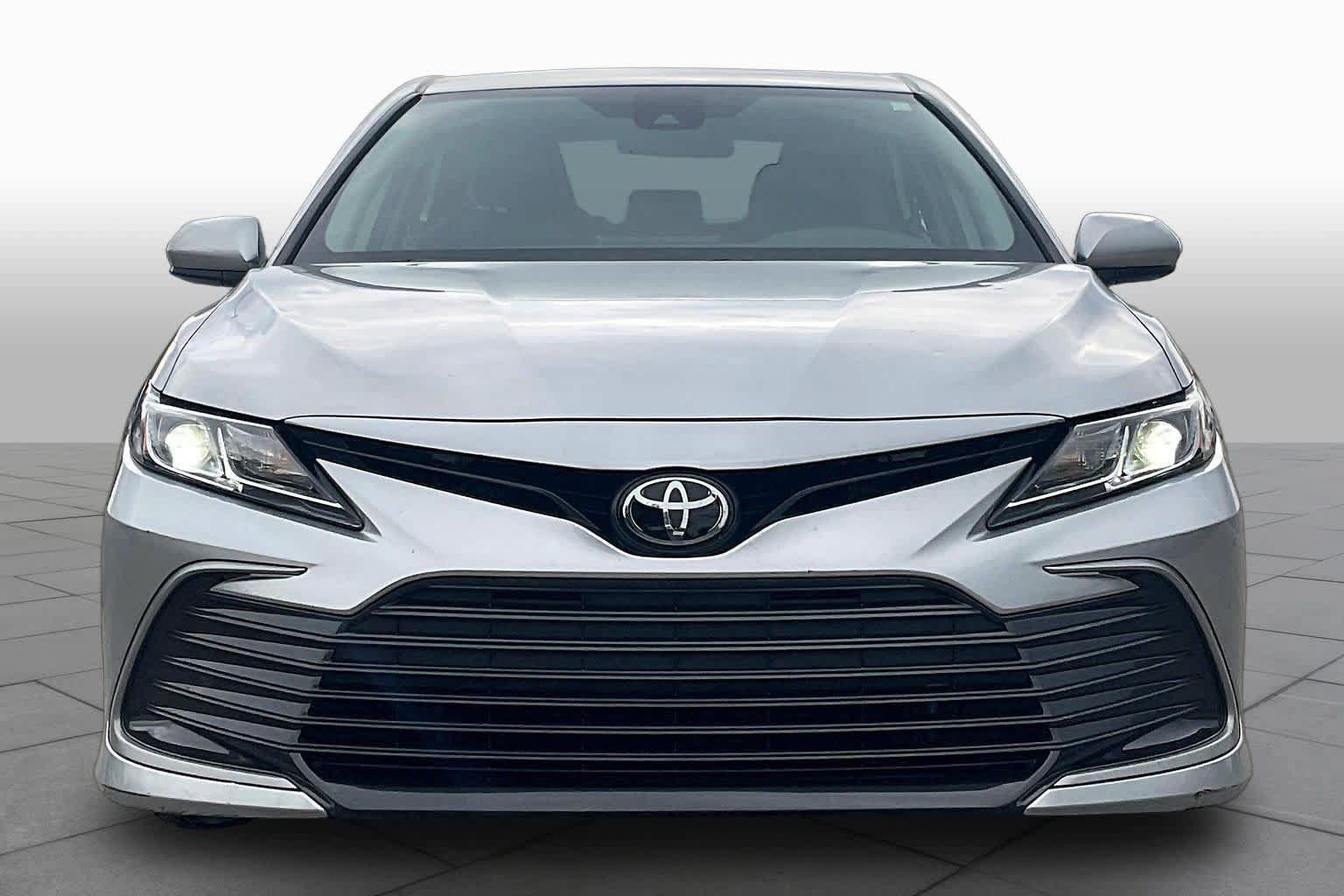 Used 2024 Toyota Camry LE FWD image 4