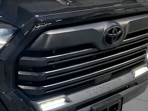 Used 2023 Toyota Tundra SR5 w/ SR5 Convenience Package AWD/4WD image 29